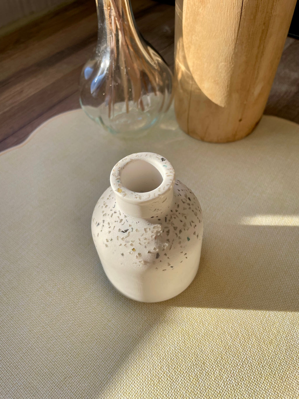 Esther vase "Radiant Purity" collection